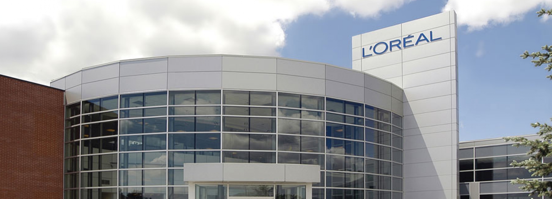Building expansion to accommodate a new production unit - L'Oréal